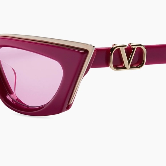 Valentino Garavani NEW $920 MSRP Pink Angular Cat-Eye Sunglasses w/ box